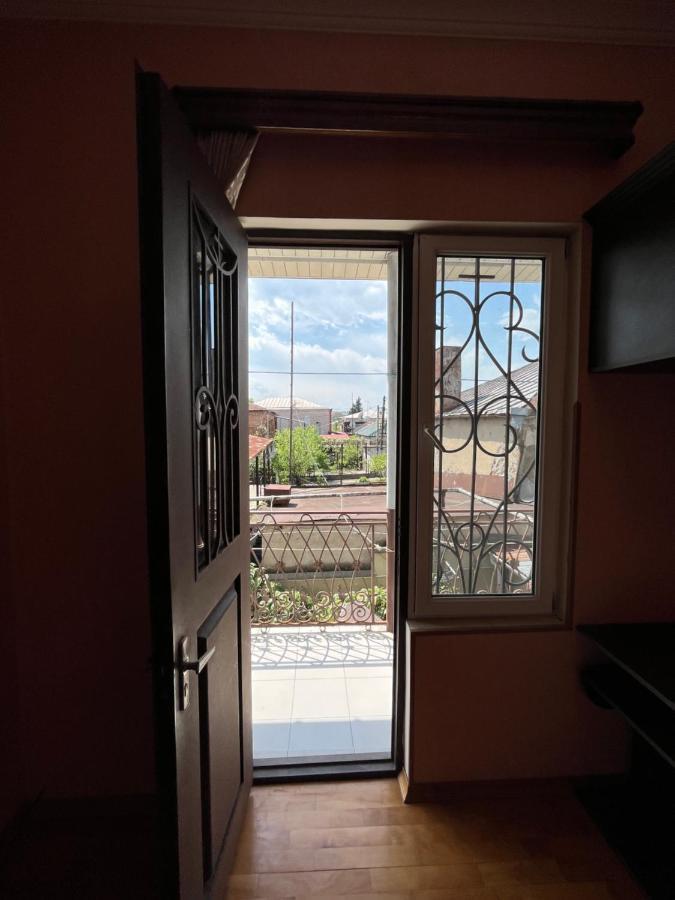 Отель House On Ganja Street Кутаиси Экстерьер фото